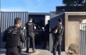 11:27 –
Servidor é preso por furtar veículos em pátio de prefeitura