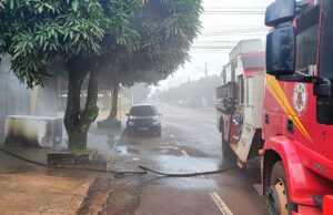 Corpo de Bombeiros extingue incêndio em veículo em Sorriso