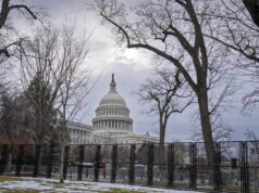 Com mais poderes, Trump toma posse nos EUA cercado de superconservadores e magnatas | Mundo