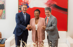 Ministra se reúne com Waldez Góes para discutir desenvolvimento regional por meio da Cultura — Ministério da Cultura