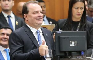 Max Russi assume a presidência da ALMT