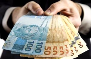 Banco é condenado a devolver valores em dobro a idosa por empréstimos não contratados