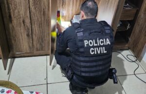 Operação mira líder e braço direito por extorsão a comerciantes