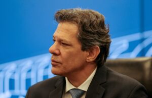 vamos enviar dois projetos de gasto e receita ao Congresso nesta terأ§a