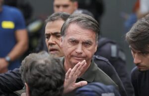 Moraes nega pedido da defesa e mantém prisão domiciliar de Jair Bolsonaro
