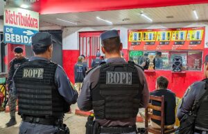 Ação interdita bares e distribuidoras e apreende bebida irregular