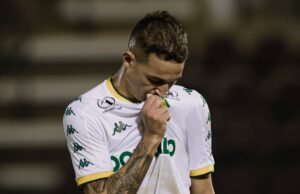 Vice-artilheiro da Série B, Alisson Safira vive fase mais goleadora da carreira no Cuiabá