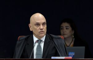 Moraes se reأ؛ne com Castro e representantes das forأ§as de seguranأ§a