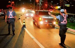 Lei Seca prende 14 condutores e remove 27 veículos em Cuiabá