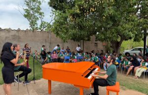 Projeto Piano Gente encanta escolas rurais de Cuiabá com arte e memórias afetivas