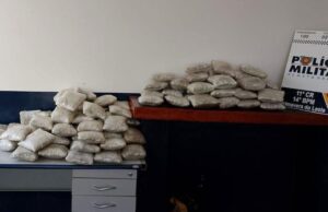 Operação apreende 90 tabletes de “supermaconha”; três são presos