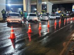 Polícia flagra cinco motoristas embriagados na Avenida do CPA