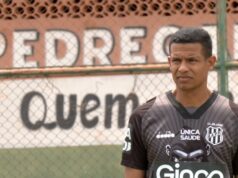Ex-Vasco, campeão da Série C mira Fábio e quer jogar até os 45