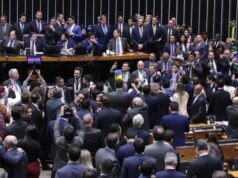 Câmara aprova aumentar gradualmente a licença paternidade para 20 dias