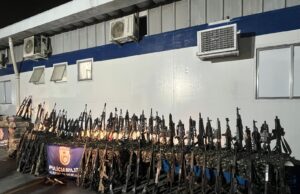 Operação apreendeu 7 modelos de fuzis e 'armas fantasmas' montadas